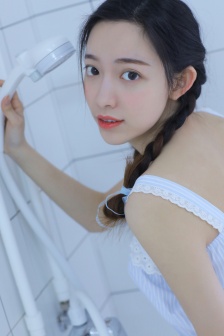 漂亮的保姆在线看中文字幕版